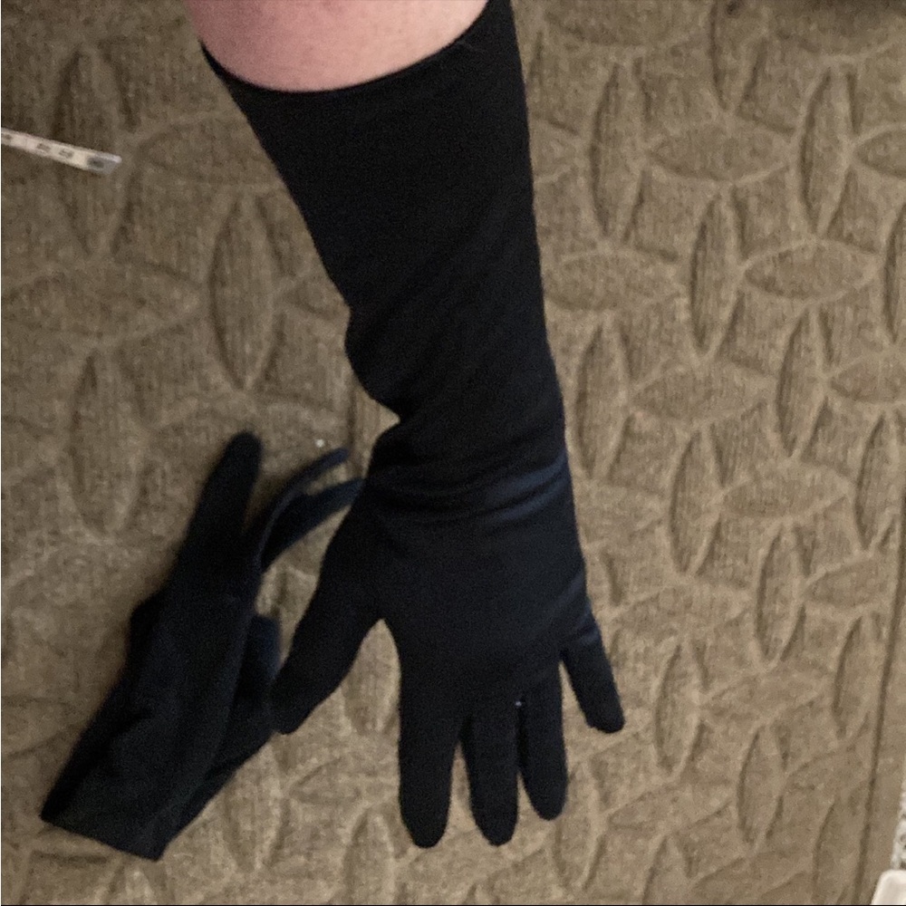 Elegant Black Long vintage Gloves by Harems
